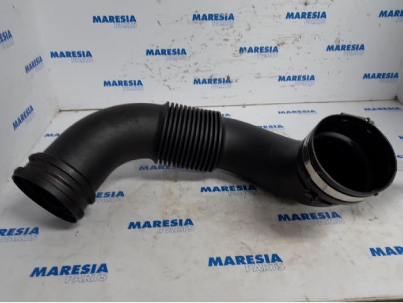 Opel - Vivaro - Air intake hose