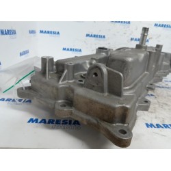 Renault - Megane - Rocker cover