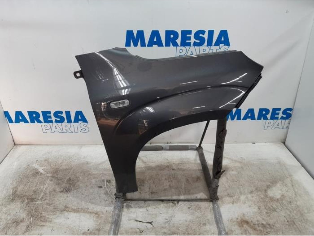 Fiat - Panda - Front wing, right