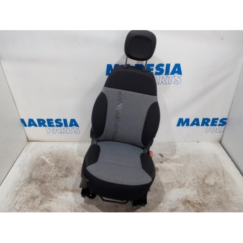 Fiat - Panda - Seat, right