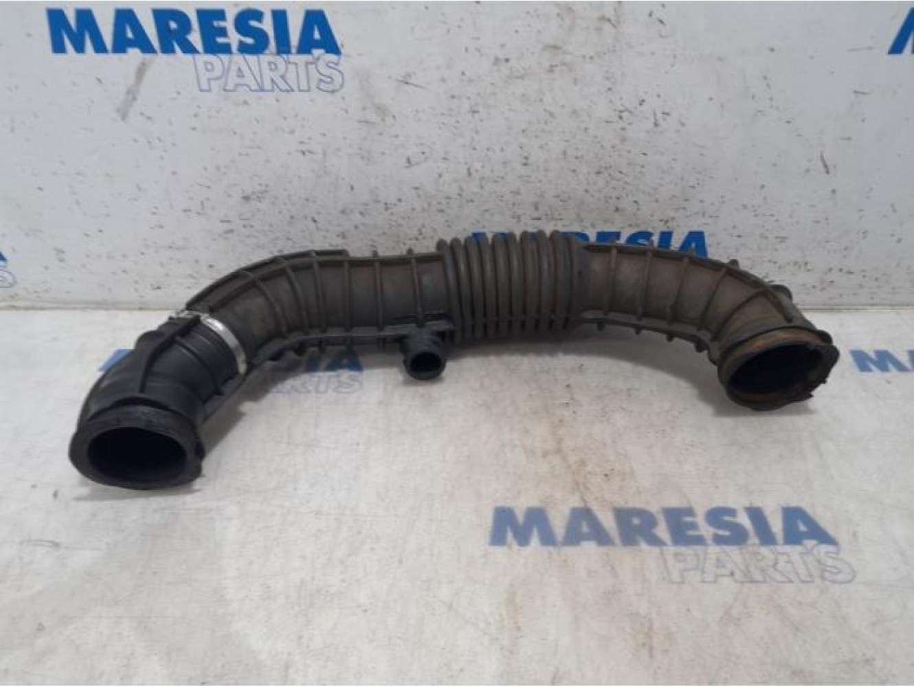 Ford - Transit - Air intake hose