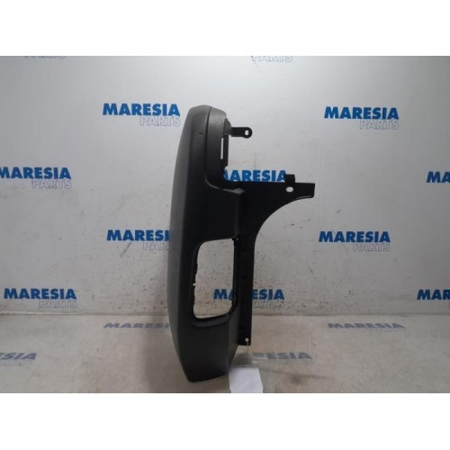 Renault - Trafic - Rear bumper component, right