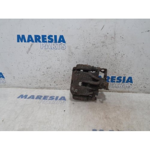 Renault - Trafic - Rear brake calliper, right