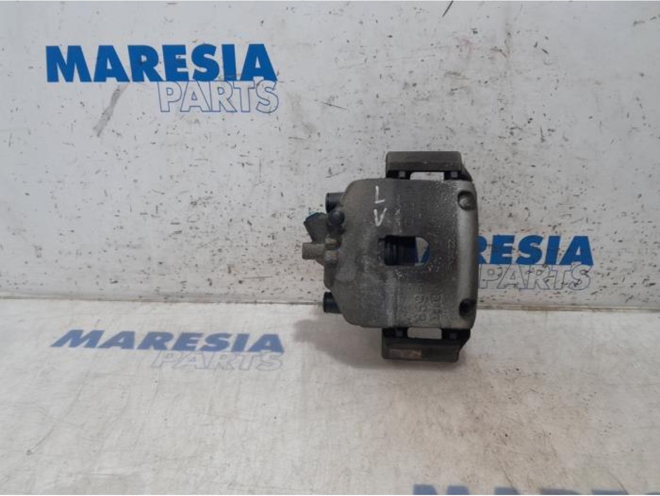 Fiat - Panda - Front brake calliper, left