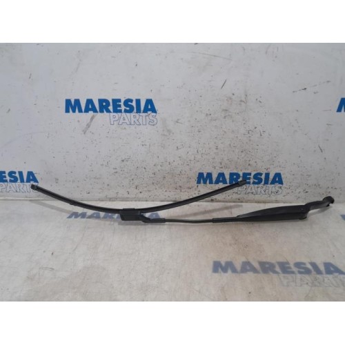 Fiat - Panda - Front wiper arm