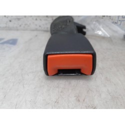 Fiat - 500 - Insertion ceinture de sécurité arrière droite
