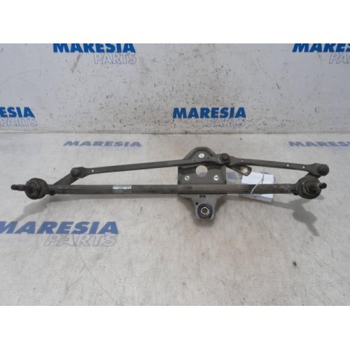 Renault - Trafic - Wiper mechanism