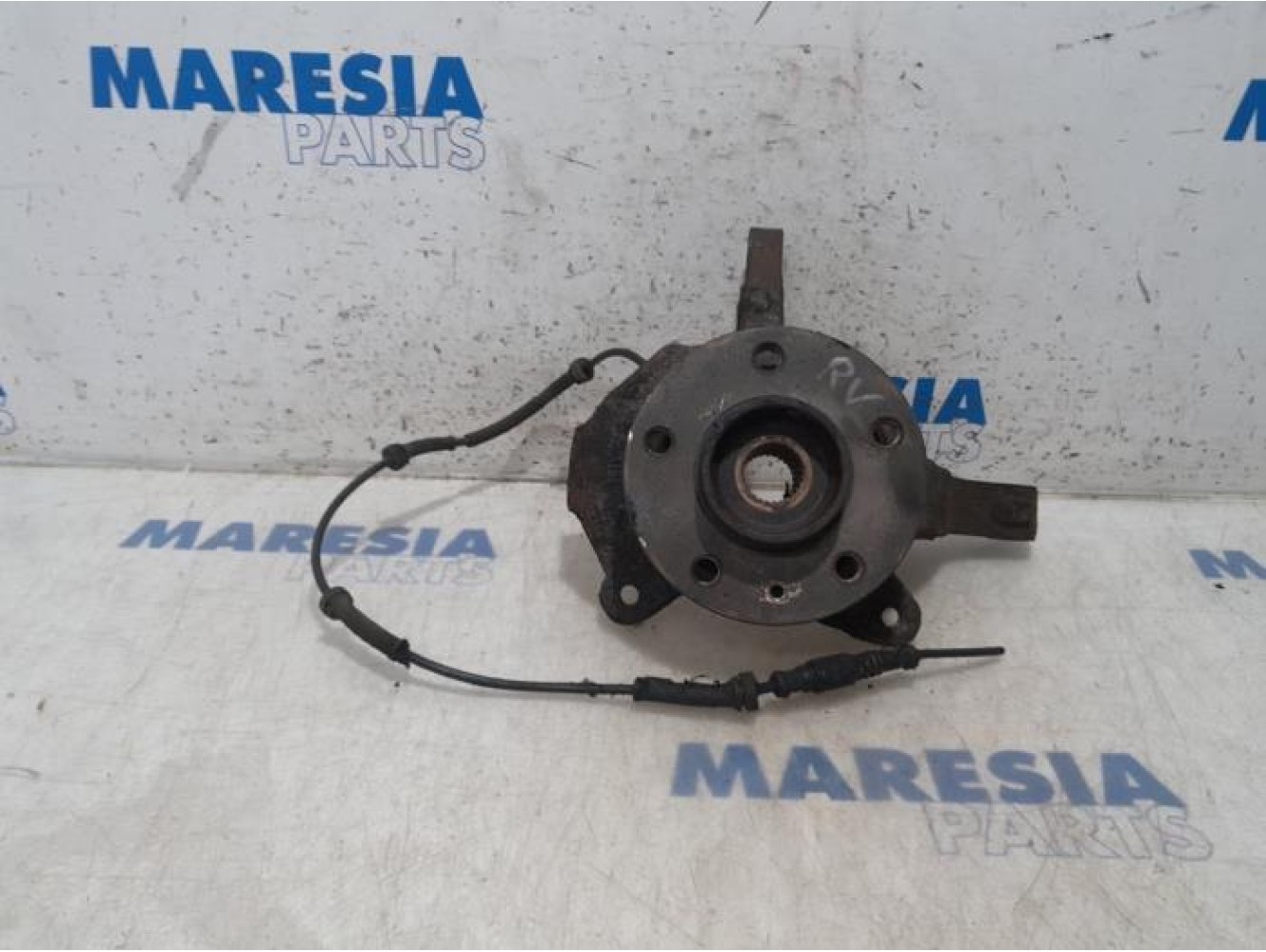 Renault - Trafic - Knuckle, front right