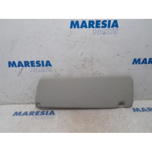 Renault - Trafic - Sun visor