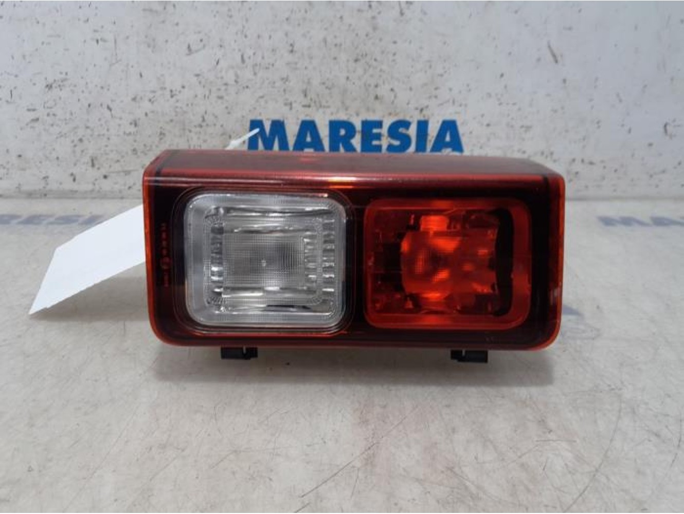 Renault - Trafic - Rear fog light