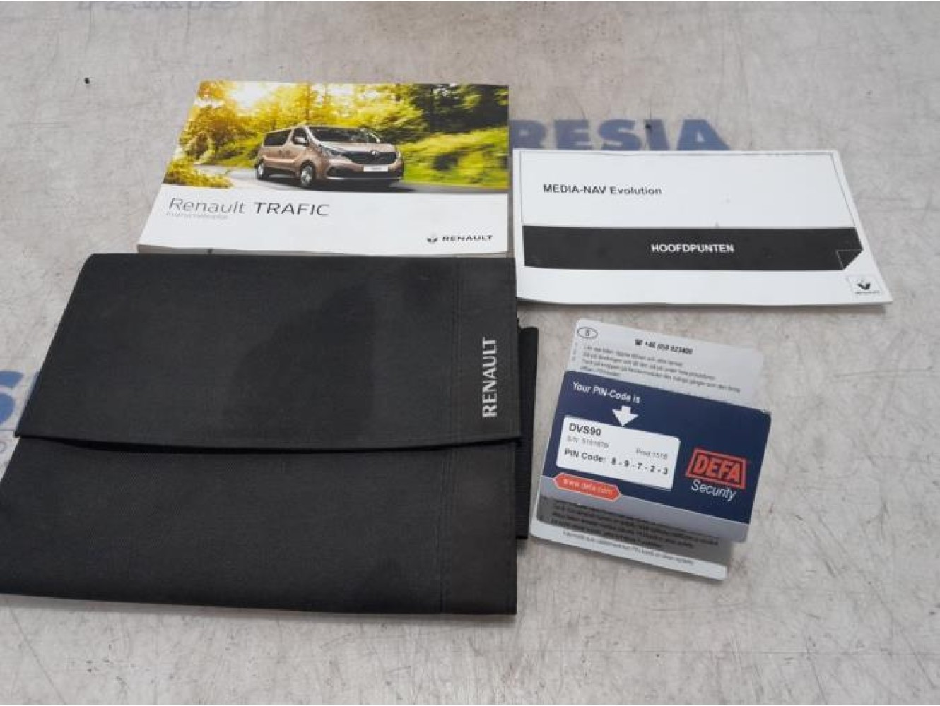 Renault - Trafic - Instruction Booklet