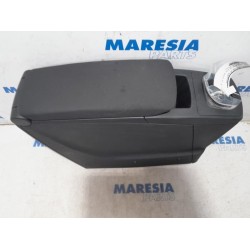 Renault - Scenic - Armrest