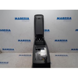 Renault - Scenic - Armrest