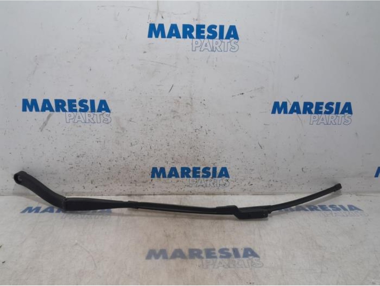 Renault - Trafic - Front wiper arm