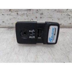 Fiat - 500 - AUX / USB connection