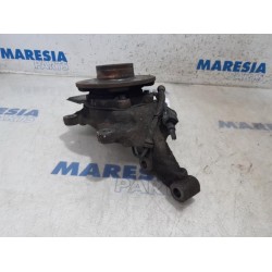 Renault - Trafic - Knuckle, front right