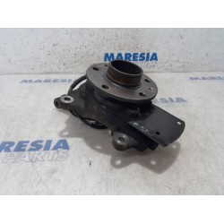 Renault - Trafic - Achsschenkel links vorne