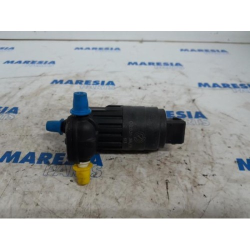 Alfa Romeo - Mito - Windscreen washer pump