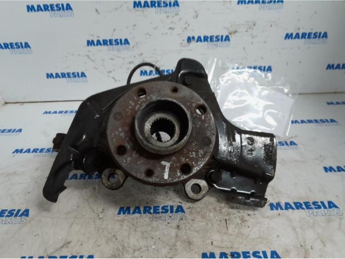 Alfa Romeo - Mito - Achsschenkel links vorne