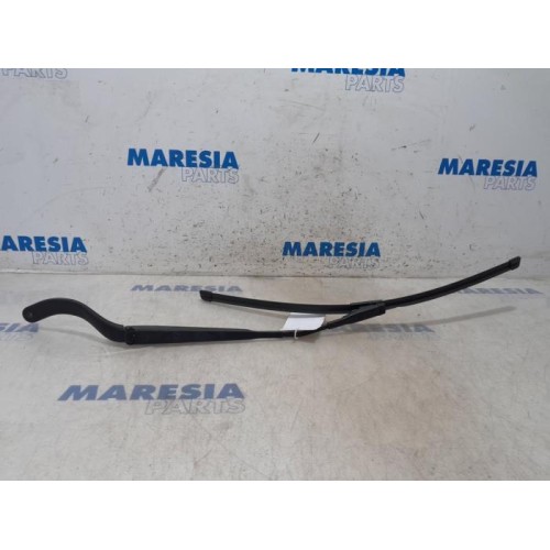 Alfa Romeo - Mito - Front wiper arm