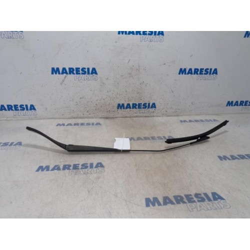 Alfa Romeo - Mito - Front wiper arm
