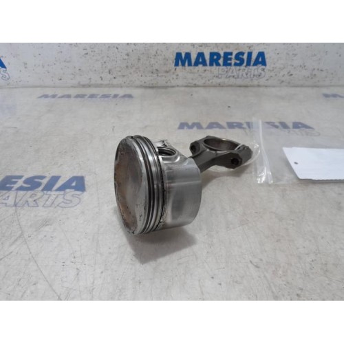 Renault - Scenic - Piston