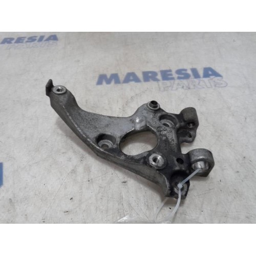 Peugeot - Partner - Dynamosteun onder