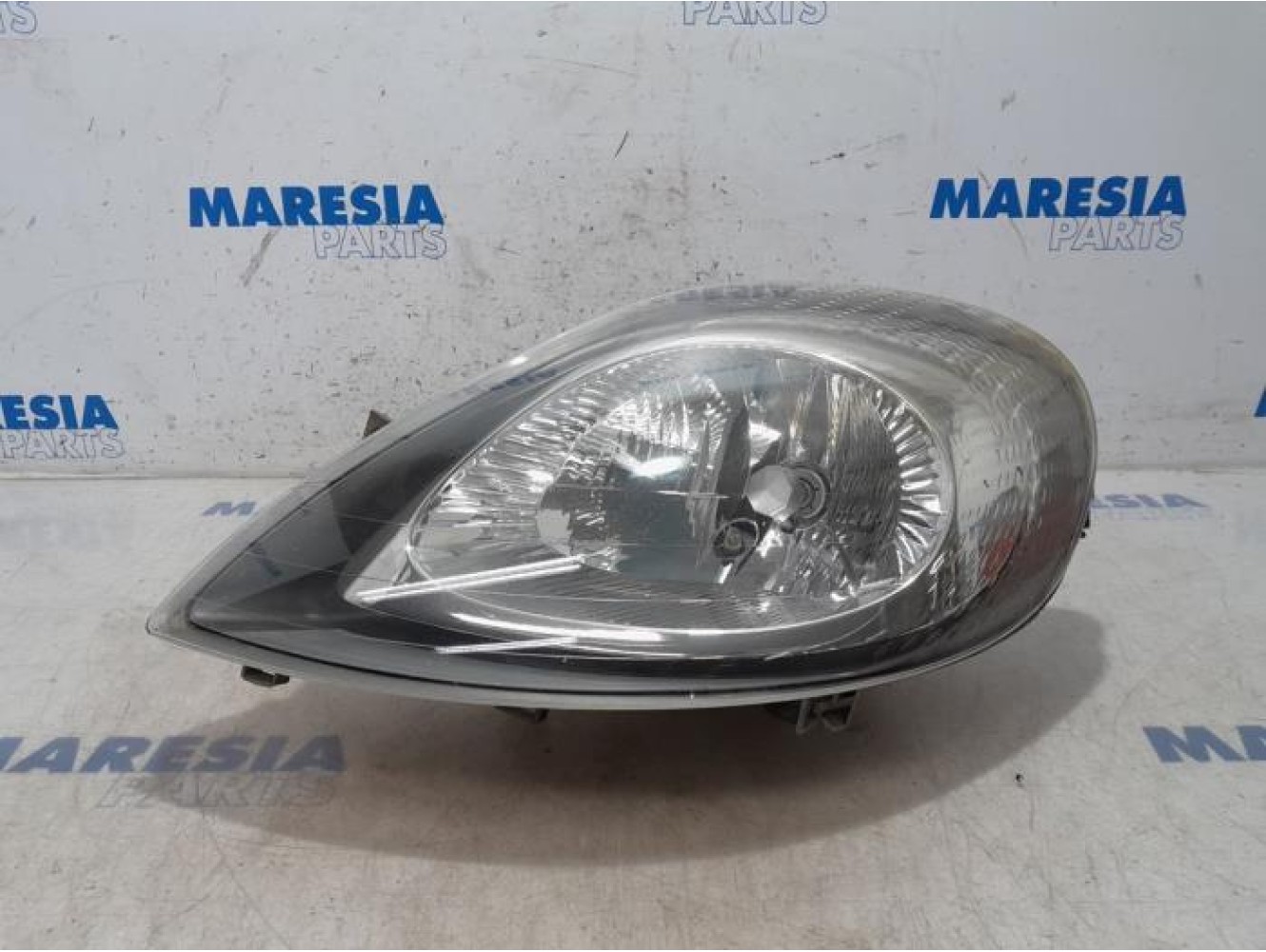 Renault - Trafic - Scheinwerfer links