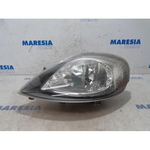 Renault - Trafic - Scheinwerfer links