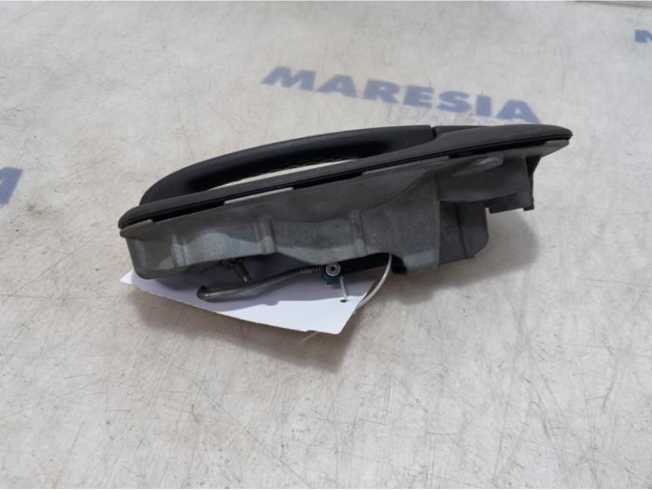 Renault - Trafic - Poignée portière 2portes droite
