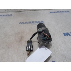 Renault - Trafic - Front wiper motor
