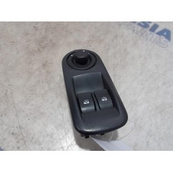 Renault - Trafic - Multi-functional window switch