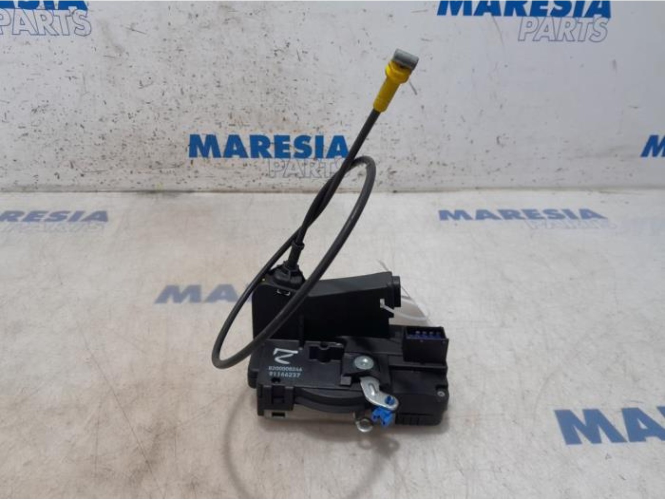 Renault - Trafic - Door lock mechanism 2-door, left