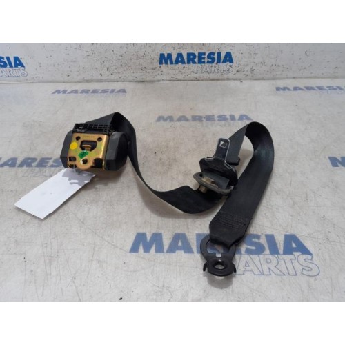 Renault - Trafic - Front seatbelt, right