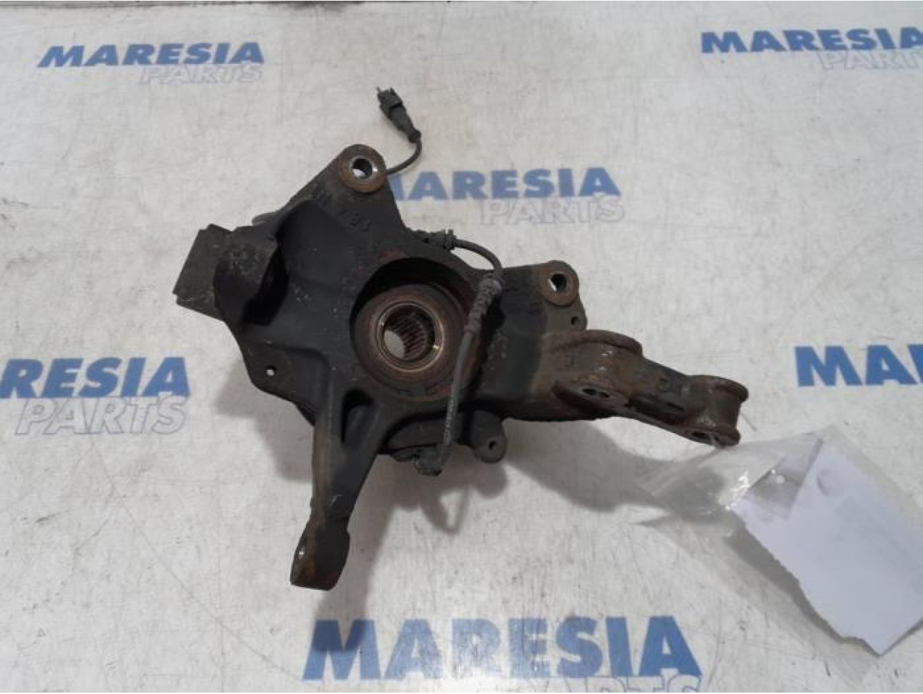 Renault - Scenic - Knuckle, front right