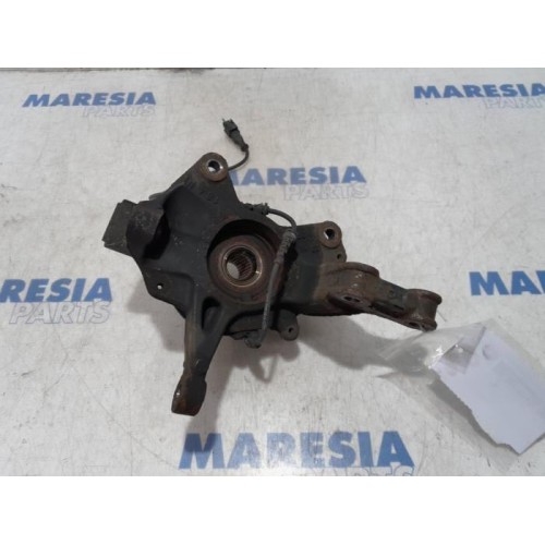 Renault - Scenic - Knuckle, front right