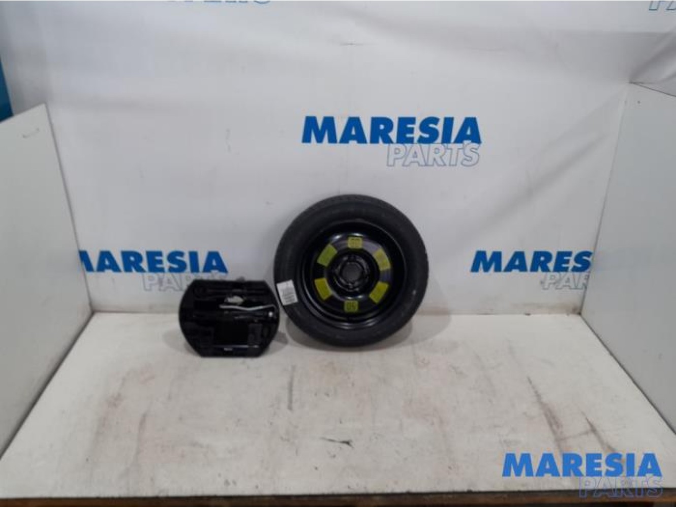 Citroen - C3 - Krikset + reservewiel