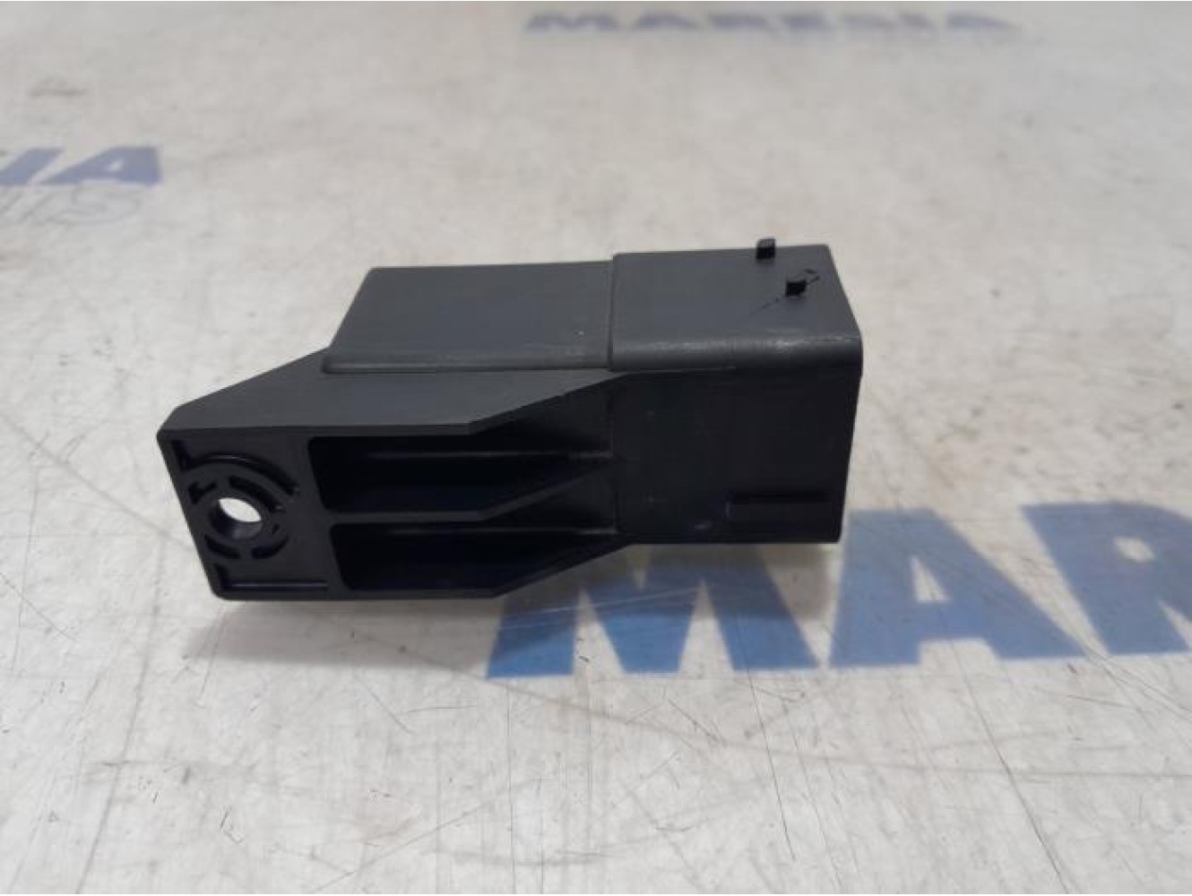 Peugeot - Partner - Glow plug relay