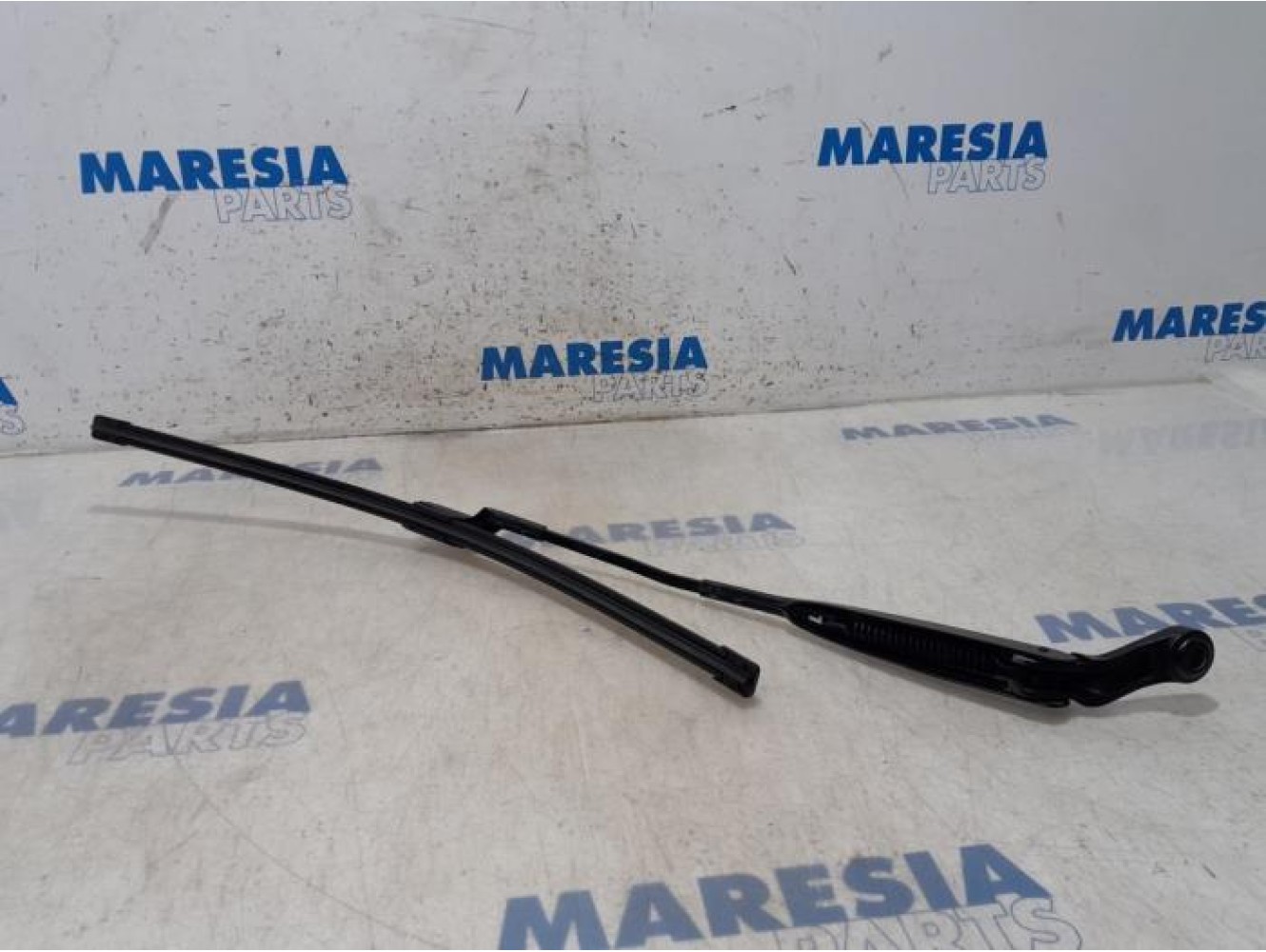 Fiat - 500 - Front wiper arm