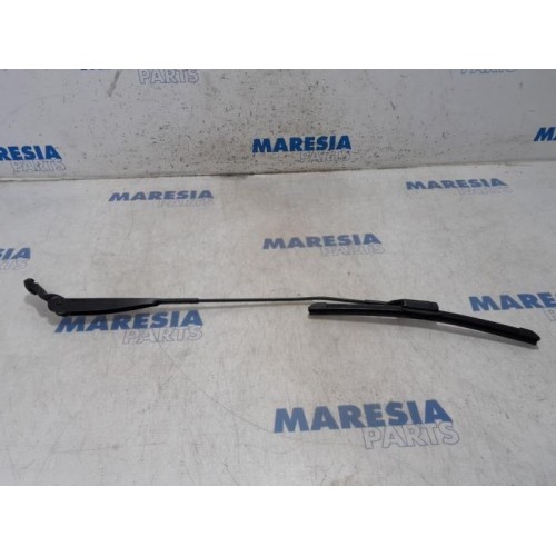 Fiat - 500 - Front wiper arm