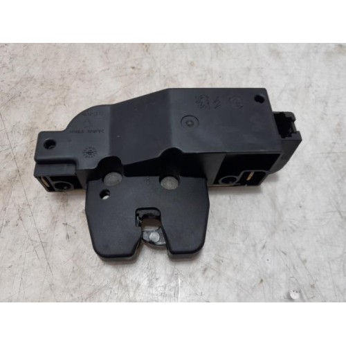 Peugeot - 307 - Tailgate lock mechanism