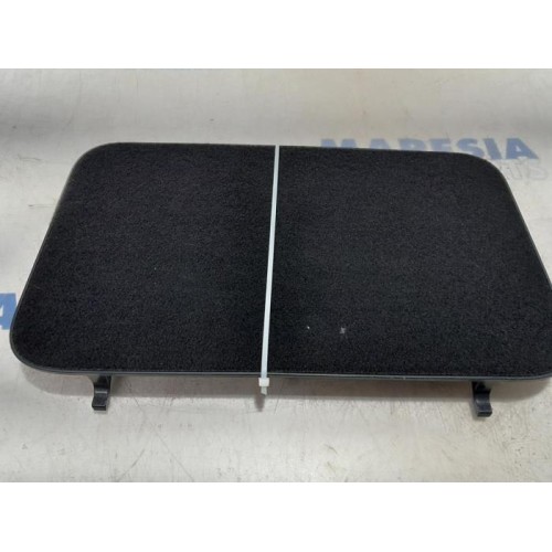 Renault - Scenic - Storage compartment
