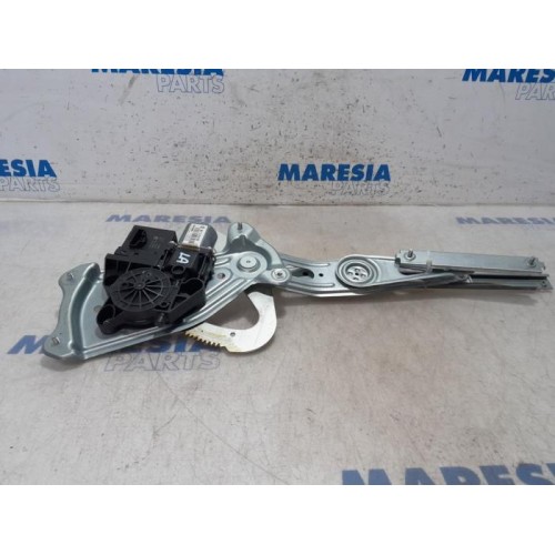 Renault - Scenic - Rear door window mechanism 4-door, left