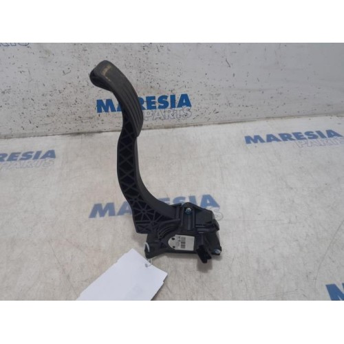 Citroen - C4 Grand Picasso - Gaspedalposition Sensor
