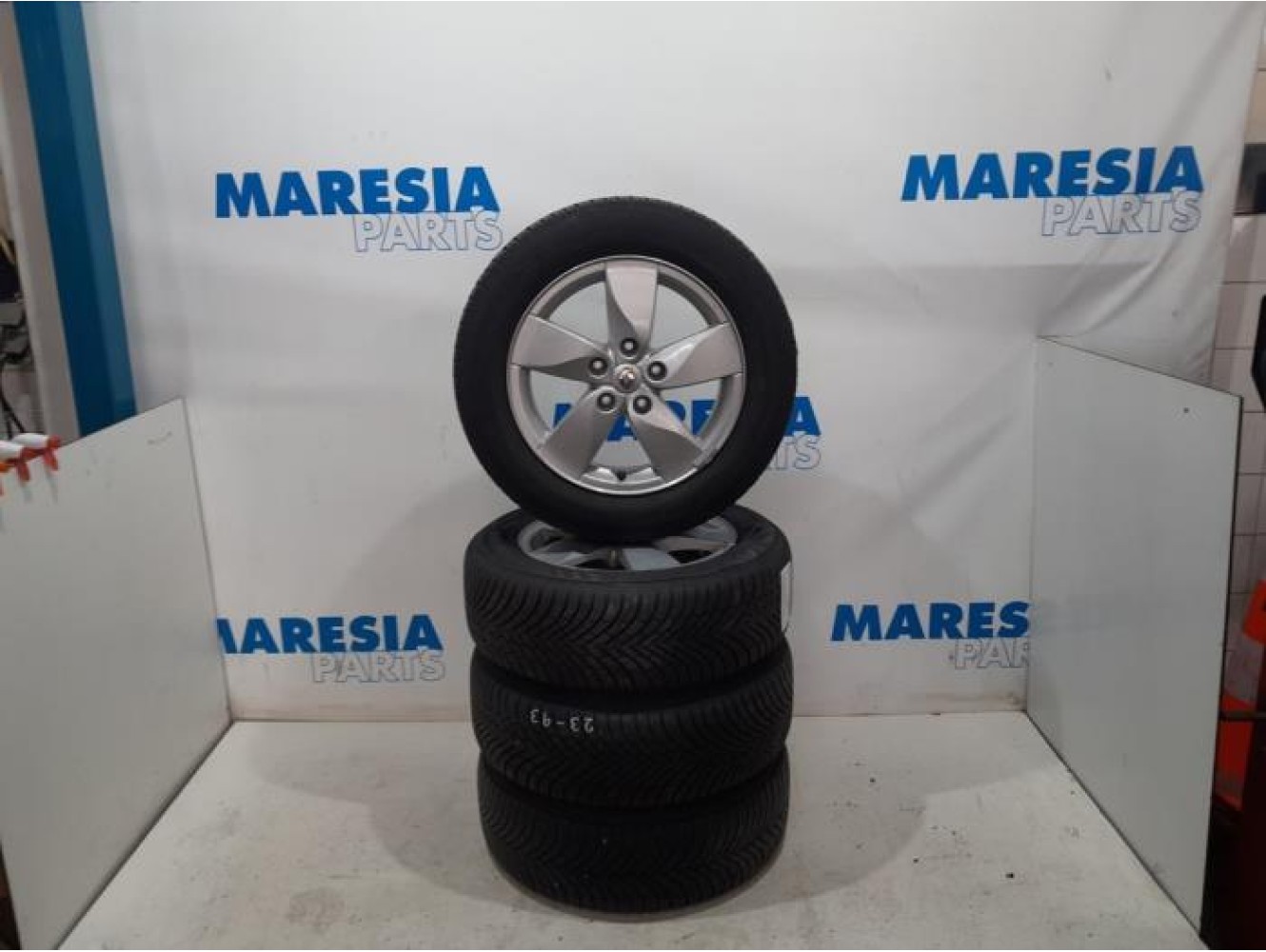 Renault - Scenic - Sportvelgenset + banden