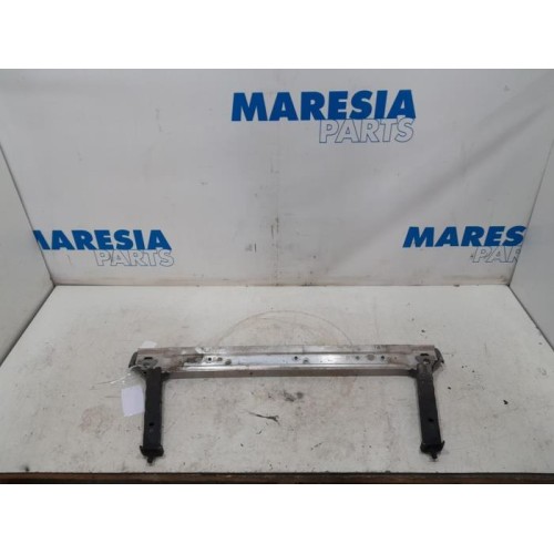 Renault - Scenic - Radiator bar