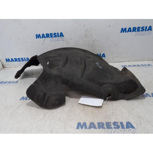 Renault - Scenic - Wheel arch liner