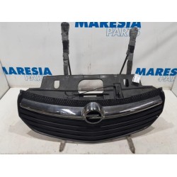 Opel - Vivaro - Grill