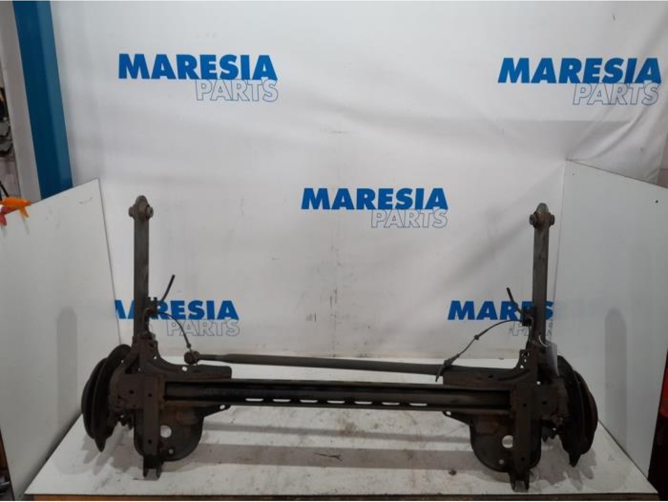 Opel - Vivaro - Rear-wheel drive axle