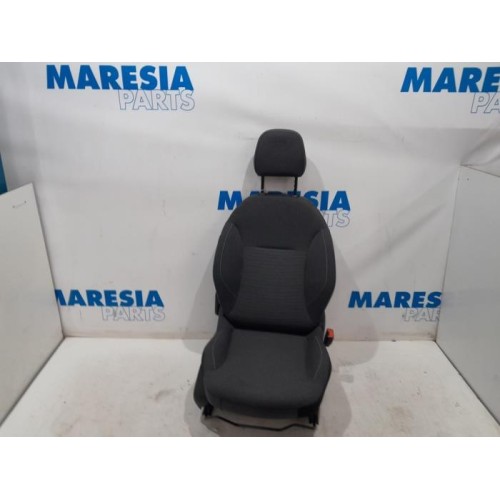 Citroen - C3 - Seat, right